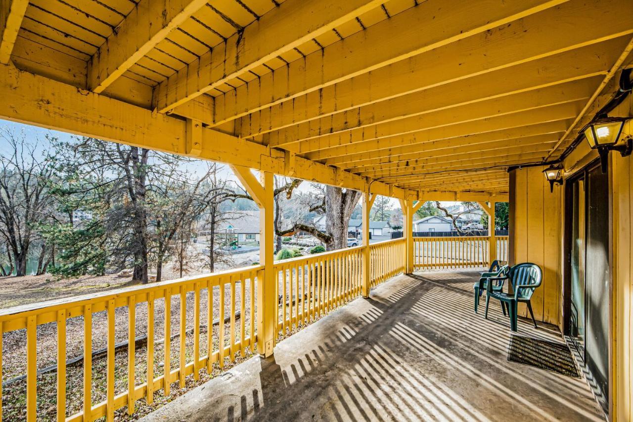 Luring Lakefront Landing グローヴランド エクステリア 写真