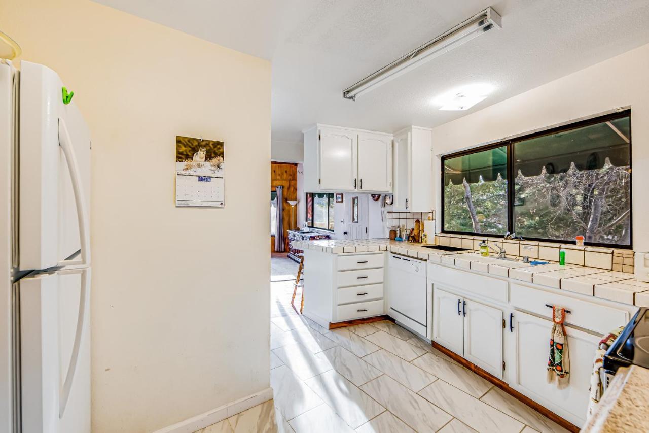 Luring Lakefront Landing グローヴランド エクステリア 写真