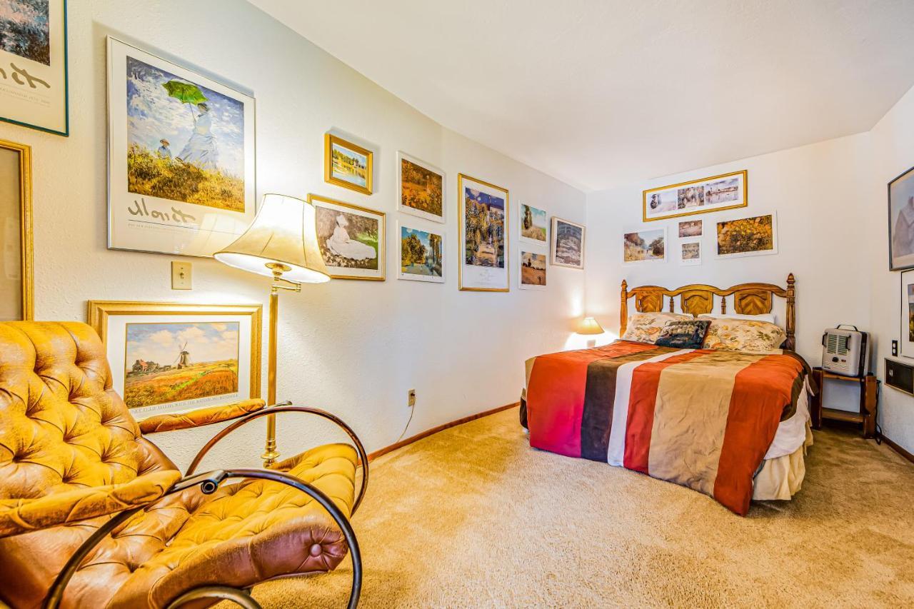 Luring Lakefront Landing グローヴランド エクステリア 写真