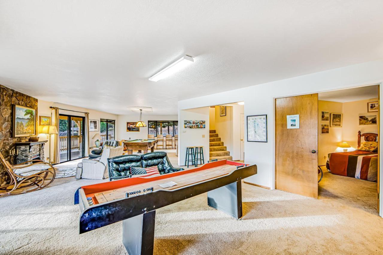 Luring Lakefront Landing グローヴランド エクステリア 写真