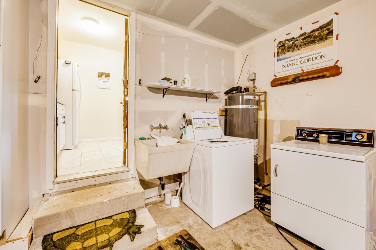 Luring Lakefront Landing グローヴランド エクステリア 写真