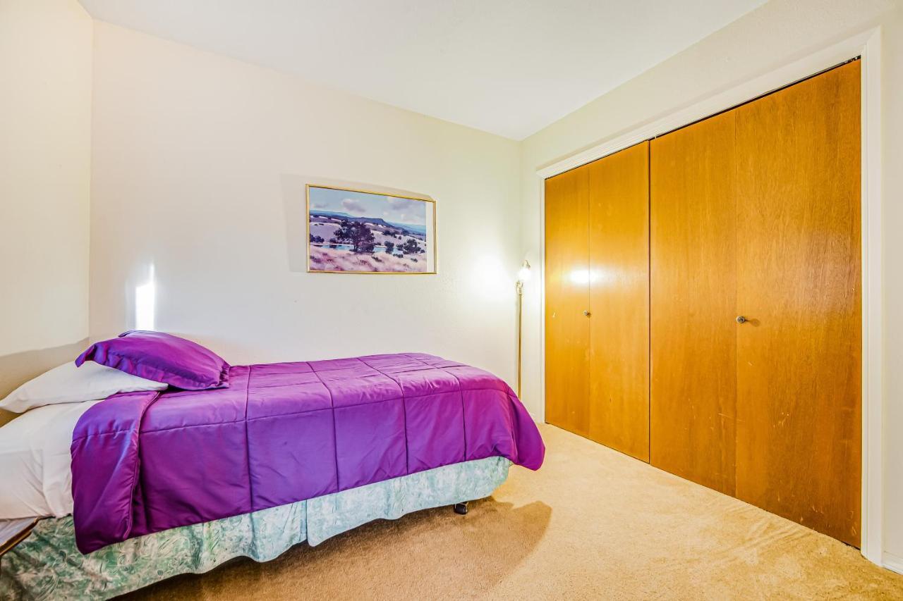 Luring Lakefront Landing グローヴランド エクステリア 写真